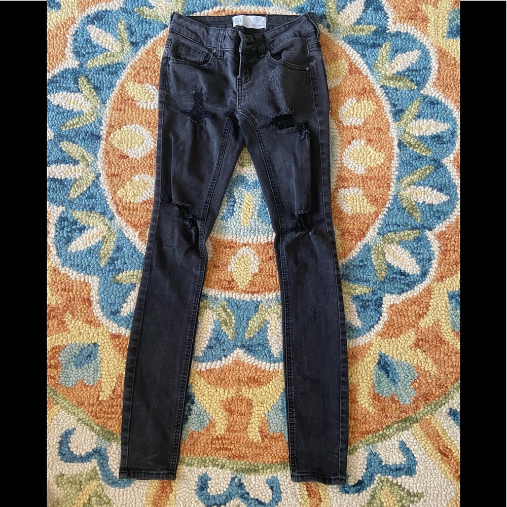 Black skinny jeans